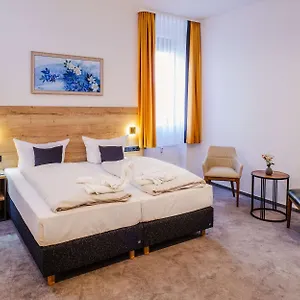 best-western-comfort-business-hotel.topcolognehotels.com/